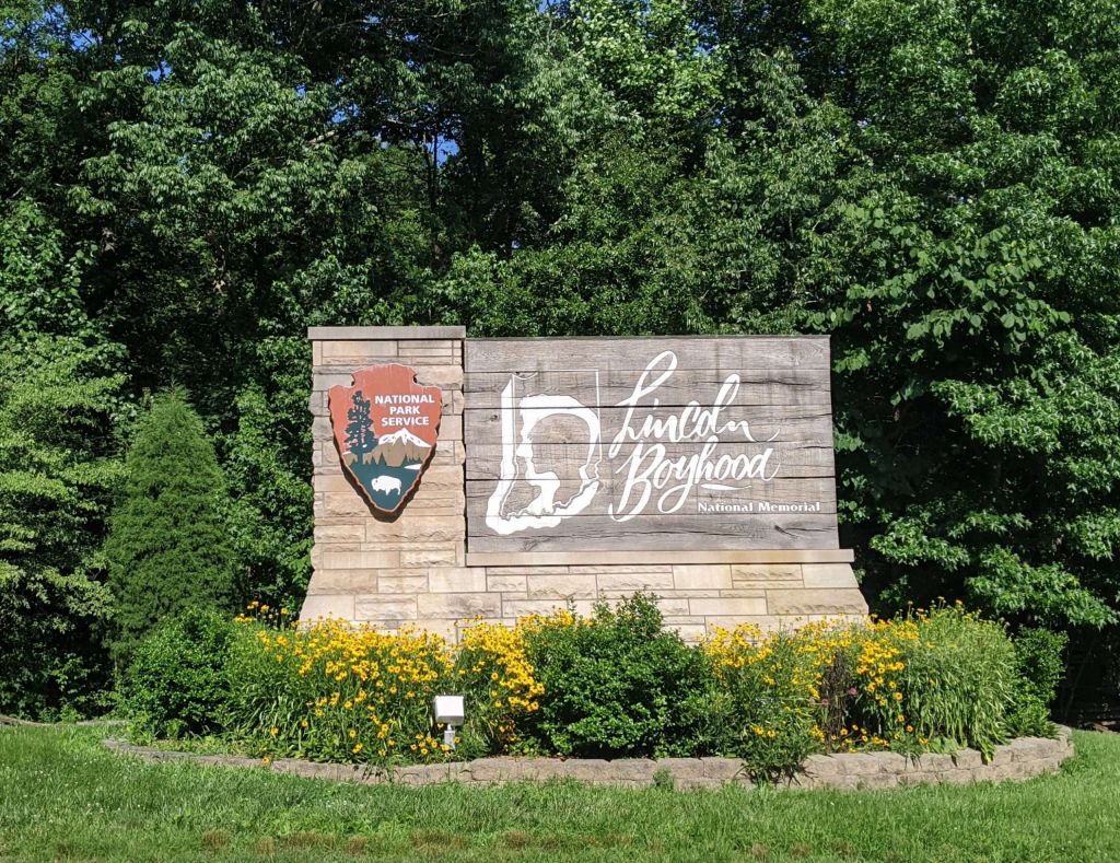 Visiting Lincoln Boyhood National Memorial & Trails - Cornfields and ...